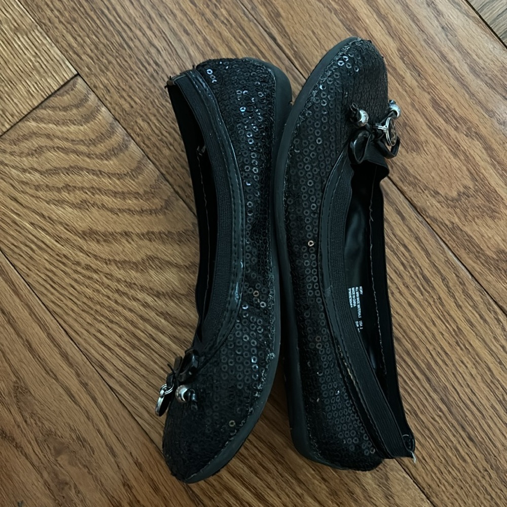 Michael Kors girls dress shoes - Picture 3 of 5